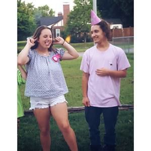 Meet your Posher, Alexis